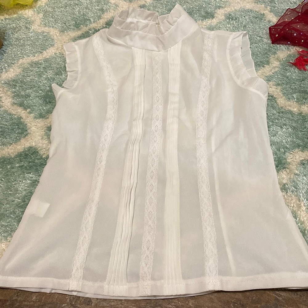 White dress shirt